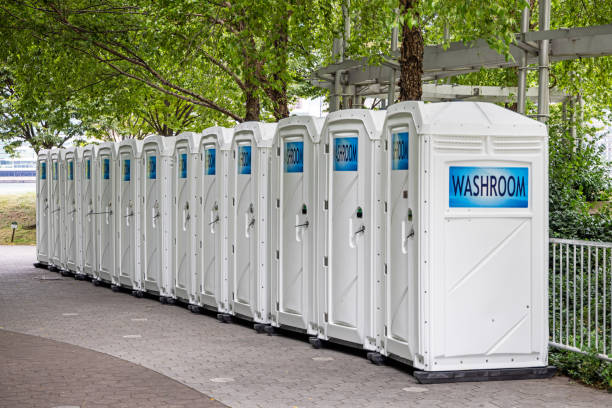 Best Luxury portable toilet rental  in Bratenahl, OH