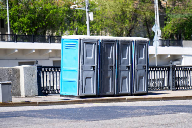 Best Porta potty rental near me  in Bratenahl, OH